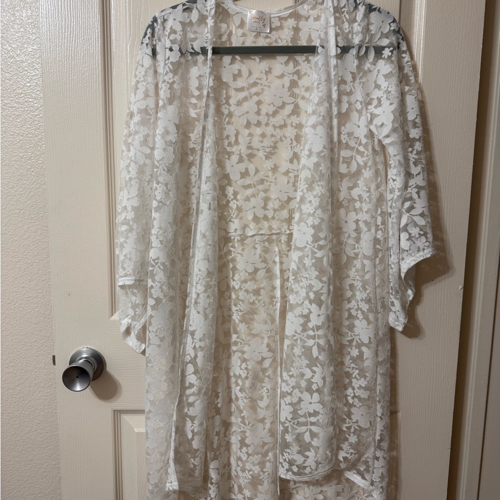 Sirenlily White Floral Lace Kimono